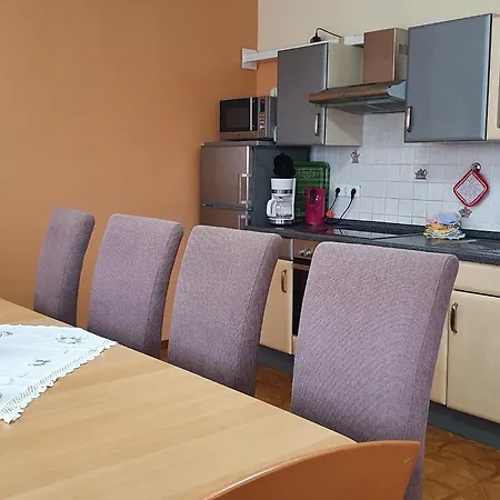 Schoene Mit Gemuetlicher Terrasse Apartmán Homberg (Schwalm-Eder)