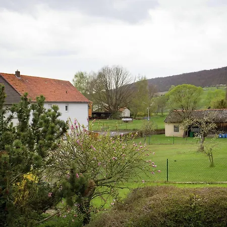 Schoene Mit Gemuetlicher Terrasse