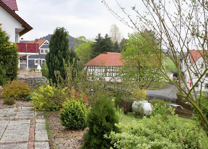 Schoene Mit Gemuetlicher Terrasse Apartamento Homberg (Schwalm-Eder)